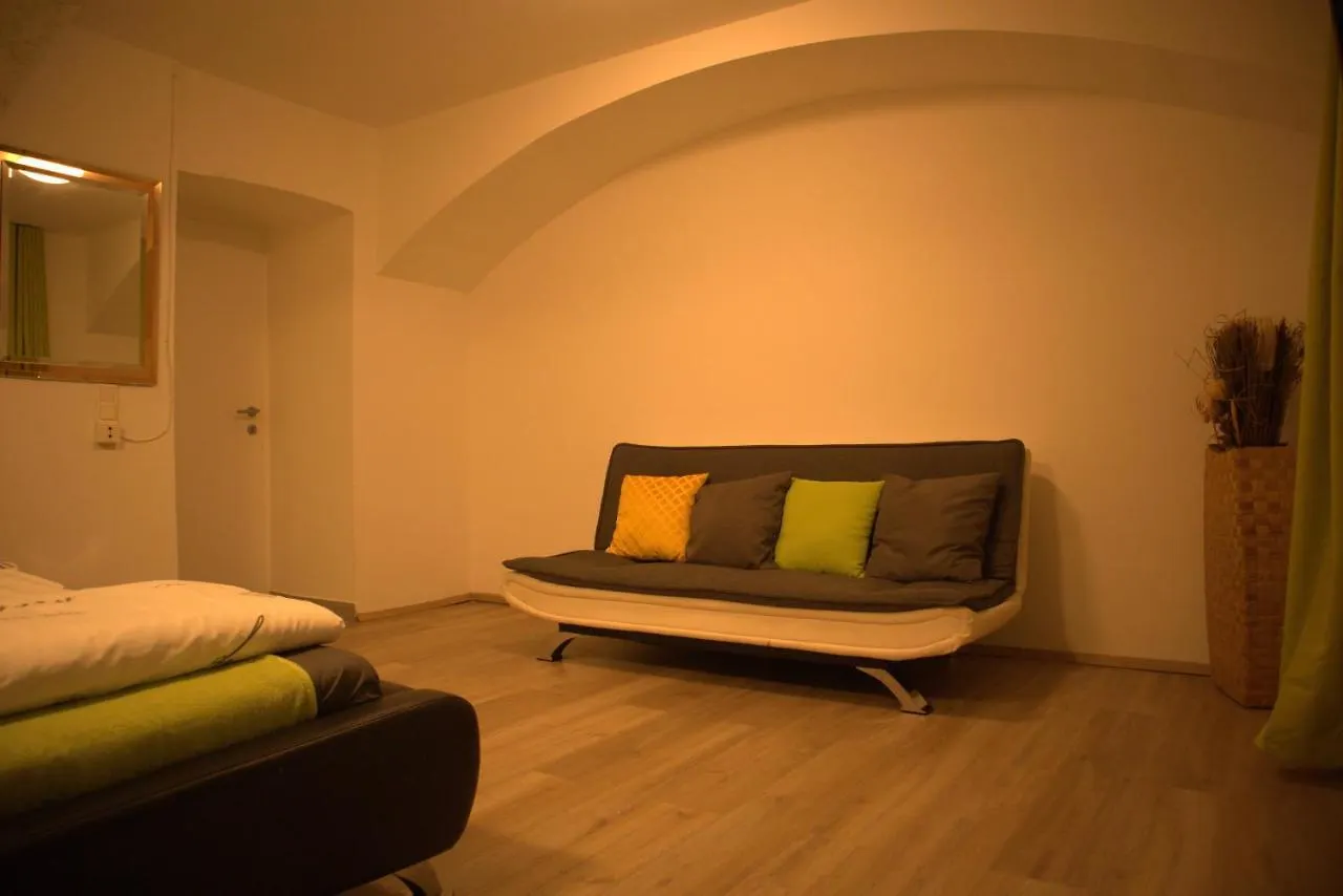Brilliant Souterrain Apt. - Prater Amuesement Park Apartment Vienna Austria